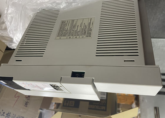 Fase servo 200 do amplificador 3 da C.A. Mitsubishi de MR-J2S-500B 5Kw a 230VAC 50/60Hz