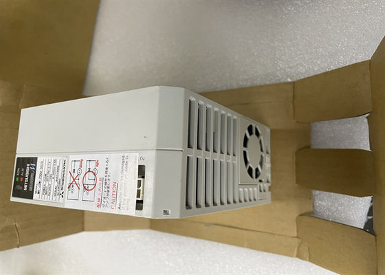 O servo industrial de Mitsubishi conduz MR-J2M-70DU-S020 750W 0 - 360Hz