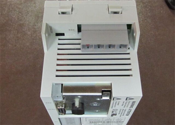 O módulo de movimentação servo de Lenze ECSCA008C4B entrou 675V da C.C. 0 - 565 do poder 2PE V/