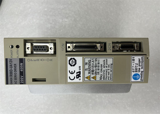 Amplificador servo elétrico da C.A. da movimentação servo de Omron R88D-UA12V no sistema de controlo 230VAC