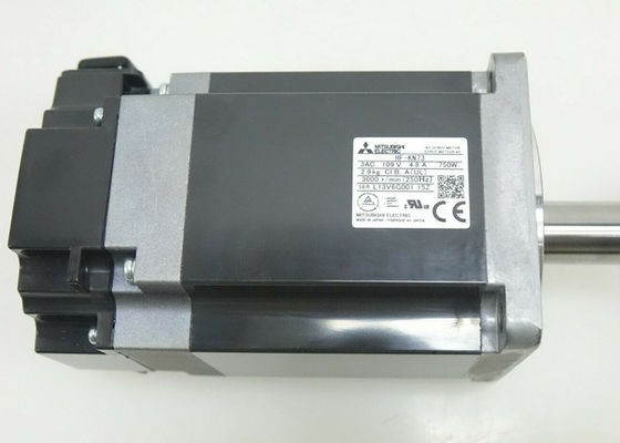 Servo motor industrial HF-KN73JK 4.8A da série 750W do HF de Mitsubishi Electric para a máquina do CNC