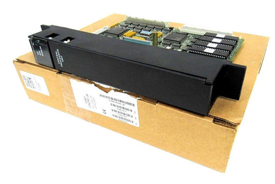A UNIDADE do PROCESSADOR CENTRAL EXPANSÍVEL de 32 bits do processador central 16 megahertz de GE IC697CPU781 É um ÚNICO processador central do ENTALHE