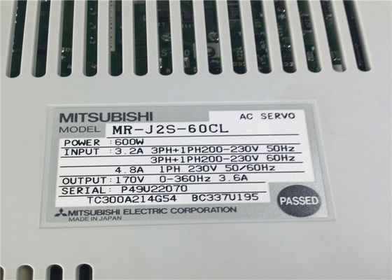 O servo industrial de MR-J2S-60CL conduz o amplificador servo de Mitsubishi 200V 600W