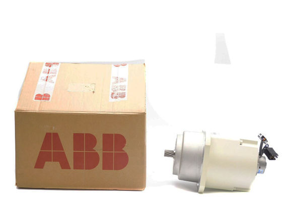 O servo motor 3HAC17333-1 parte 2781W o tipo B 200V 12A do motor M33