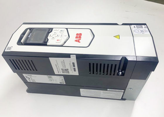 Movimentação da C.A. do inversor 3AUA0000143744 11A 7.5HP da frequência ACS880-01-11A0-5