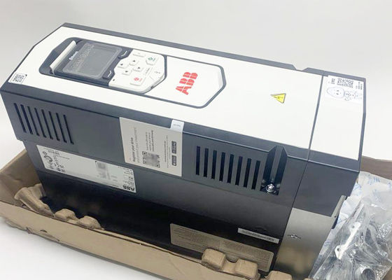 Movimentações do inversor 3AUA0000107992 25A ACS880 da frequência ACS880-01-025A-3 únicas