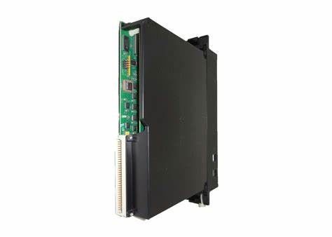 O PROCESSADOR CENTRAL DA VÍRGULA FLUTUANTE DE GE IC697CPM914 DATILOGRAFA A ÚNICO ENTALHE 32 2000 MEGAHERTZ DE PORTA DE SÉRIE DISCRETA DO I/O UM