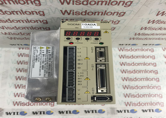 Yasakawa SGDM-10 ADA Ac Servo Motor Drive ENTROU: 7 A 200-230 VAC 50/60 DE HERTZ