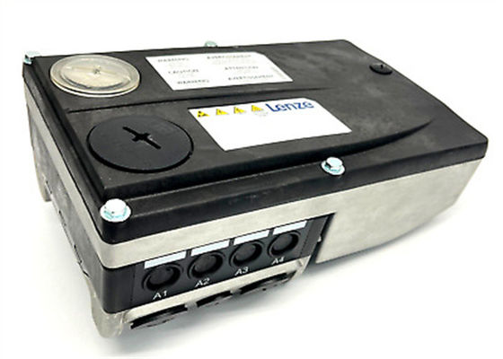 O INVERSOR de Lenze E84DGDVB55142PS CONDUZ a CORRENTE de SAÍDA de MOTEC 8400 1,8 ampères