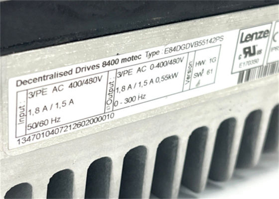 O INVERSOR de Lenze E84DGDVB55142PS CONDUZ a CORRENTE de SAÍDA de MOTEC 8400 1,8 ampères