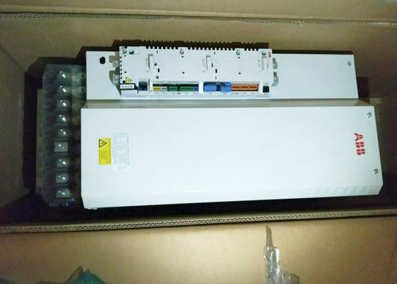 A C.A. da baixa tensão do inversor da frequência ACS850-04-260A-5+D150+J400 conduz 260A