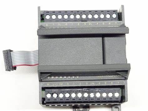 6ES7223-1PH22-0AX0 Siemens SIMATIC S7-200, EM 223 do I/O de Digitas 8 C.C. dos DI 24 V