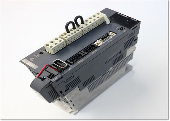 Da série servo do amplificador MR-J3-100A MR-J3 de MITSUBISHI movimentação servo industrial da C.A. NOVA
