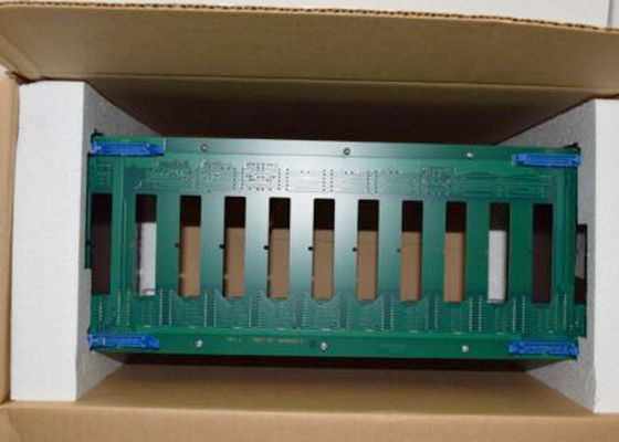 Parte traseira de IEMMU21 12-Slot que monta o módulo do PLC da HARMONIA INFI 90 da SINFONIA da cremalheira