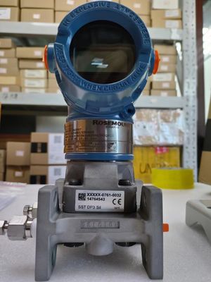 Rosemount 5408 26 gigahertz FMCW com tensão da descolagem da C.C. 12V da microplaqueta eficiente original do radar da energia baixa