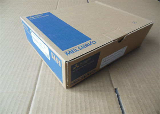 Movimentação servo SERVO do AMPLIFICADOR MR-J4-100A 1KW 200V da C.A. de Mitsubishi NOVA no estoque