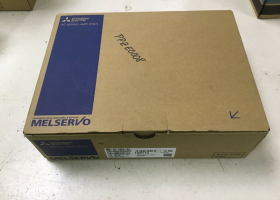 Movimentação servo SERVO do AMPLIFICADOR MR-J4-100A-RJ 200V da C.A. de Mitsubishi 1KW NOVA no estoque