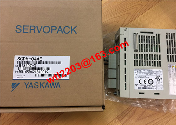 O servo 50/60HZ industrial conduz YASKAWA SGDH-04AE SERVOPACK brandnew