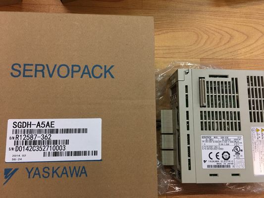 O servo 50/60HZ industrial conduz YASKAWA SGDH-A5AE SERVOPACK brandnew