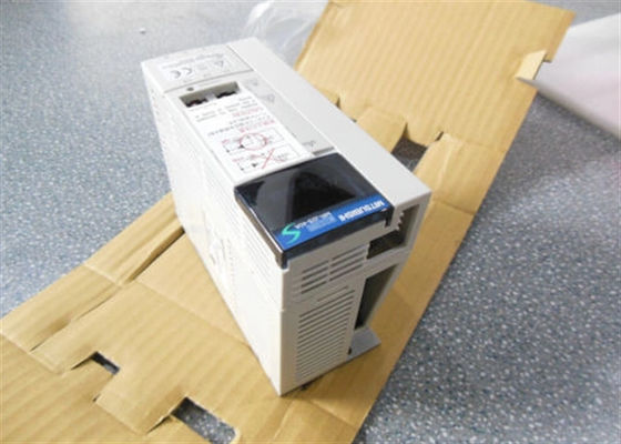 O servo MR-J2S-40A-EG055 industrial conduz o amplificador servo de Mitsubishi