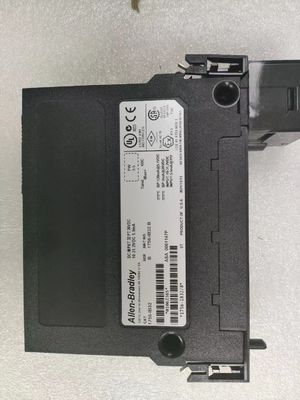 AB 1746-OB8 10-50 da C.C. da fonte SLC 500 Digitas da C.C. volts de módulo de saída