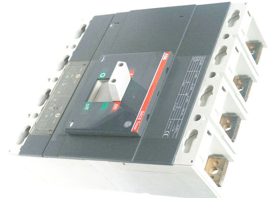 1SDA060317R1 Tmax T6L800 TMA800-8000 moldou as peças do PLC dos interruptores do caso