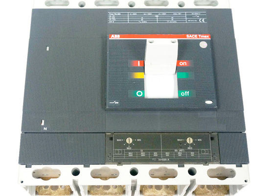 1SDA060317R1 Tmax T6L800 TMA800-8000 moldou as peças do PLC dos interruptores do caso