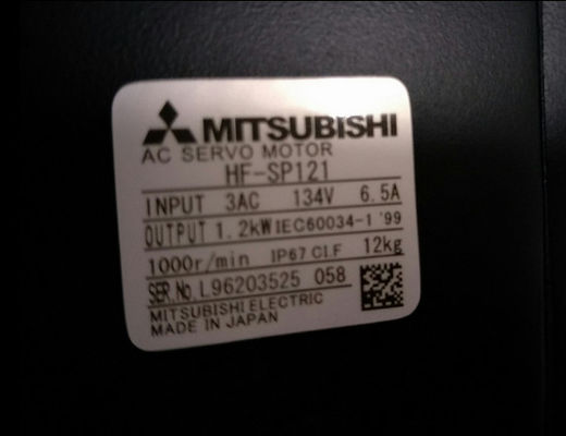 Série industrial 1W 2000RPM do HF de Mitsubishi do servo motor da C.A. HF-SP121