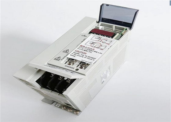 O servo industrial da C.A. MR-J2-100AS24 conduz o amplificador servo de Mitsubishi