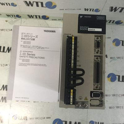 O servo 50/60HZ industrial conduz YASKAWA SGDS-04A15A SERVOPACK brandnew