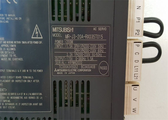saída industrial servo 170V da MOVIMENTAÇÃO do amplificador 1.5A da C.A. de 200W MITSUBISHI MR-J3-20A-RX035T015