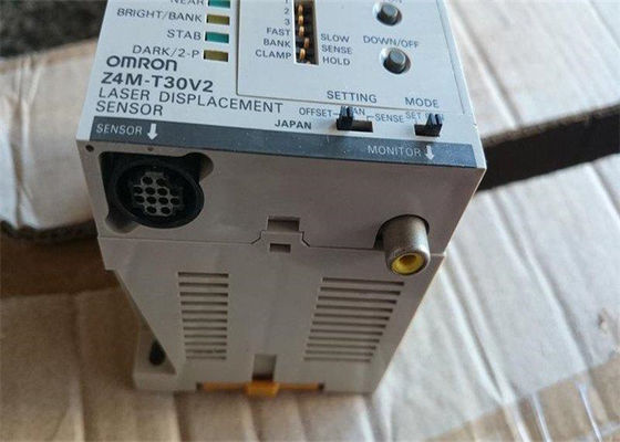 Controlador programável da lógica do PLC da MEDIDA do DESLOCAMENTO do laser do SENSOR de Omron Z4M-T30V2