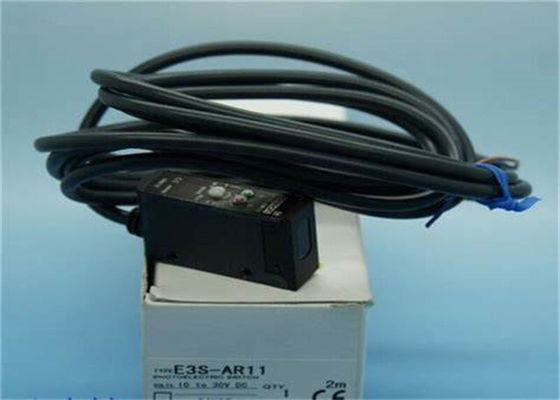 Controlador programável da lógica do PLC do CONECTOR 0.3M de Omron E3S-AR11-M1J