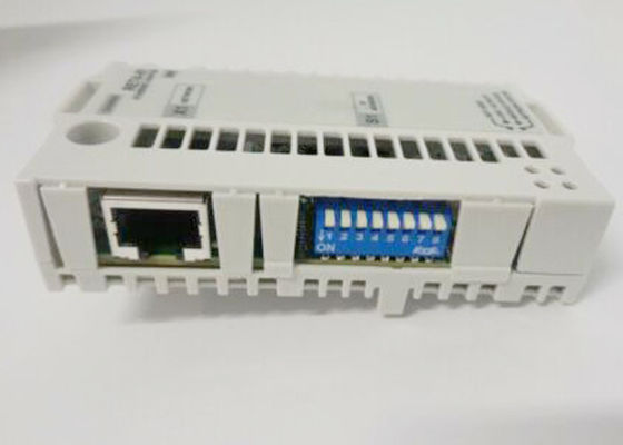 O SERVO DOS ETHERNET DO MÓDULO 3AFE64751689 FIELDBUS DO ADAPTADOR DOS ETHERNET RETA-01 CONDUZ AS PEÇAS