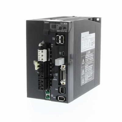 OMRON R88D-KT75F 3~ 400 VAC, tipo análogo/pulso, 7,5 quilowatts