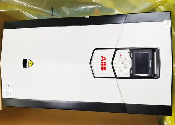 Movimentação 110kW 206A da C.A. da baixa tensão do inversor 3AUA0000108028 da frequência ACS880-01-206A-3