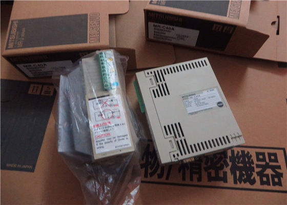Movimentação servo industrial MR-C40A-UE de Mitsubishi 400W com o motor HC-PQ43-UE 4.5AMP 230V NOVO