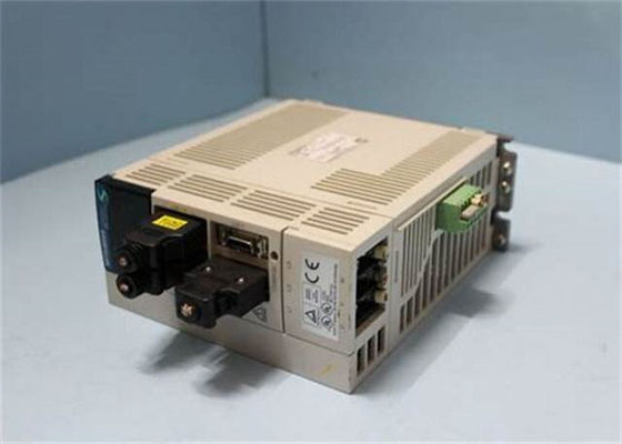 AMPLIFICADOR SERVO DE MITSUBISHI MR-J2S-100CP COM QUILOWATT 200 V DA TABELA 1 DO MOVIMENTO