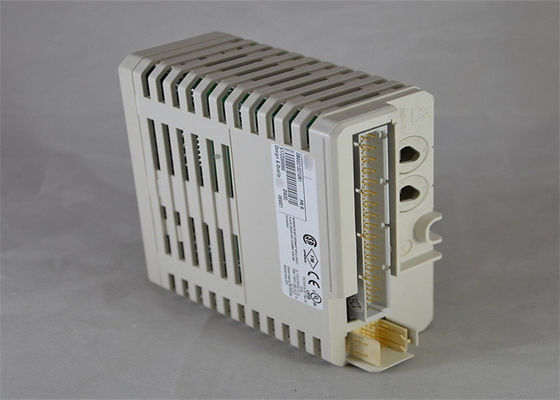 3BSE013210R1 a entrada NOVA SOE Module 24VDC do PLC DI830 ABB Digitas entrou os canais 2x8