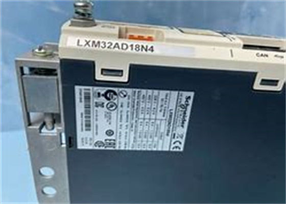 SERVO DO MOVIMENTO DE SCHNEIDER LXM32AD18N4 PARA CONDUZIR A FASE 3 DE LEXIUM 32 1,8 QUILOWATTS 208-480 VAC 50/60 DE HERTZ 18 AMPÈRES