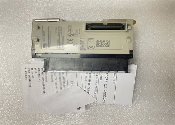 A automatização de CJ1W-AD081-V1 Omron e a série da segurança CJ ENTRARAM O ANALÓGICO do MÓDULO 8