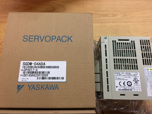 O servo industrial de YASKAWA SGDM-04ADA 50/60HZ conduz SERVOPACK brandnew