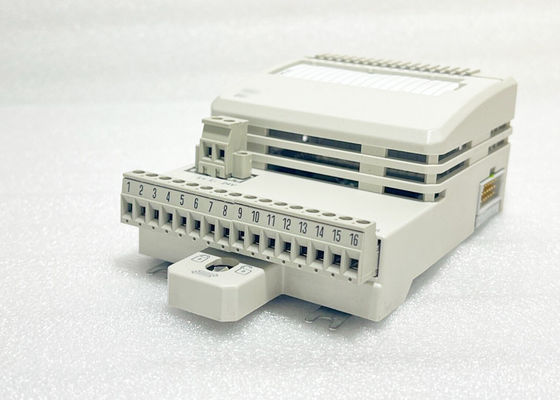 O módulo entrado S800 120V de 3BSE022360R1 DI802 Digitas isolou individualmente os canais