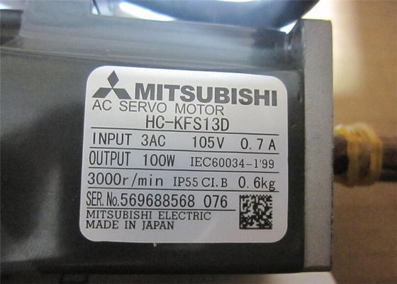 Servo motor industrial NOVO HC-KFS13D 3AC 105V 0.7A da C.A. de Mitsubishi 100W no estoque
