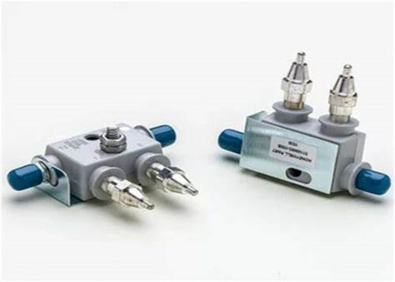 O jogo 2-Ports da TORNEIRA do tronco de HONEYWELL 51201394-100 UCN deixa cair TORNEIRAS com terminais