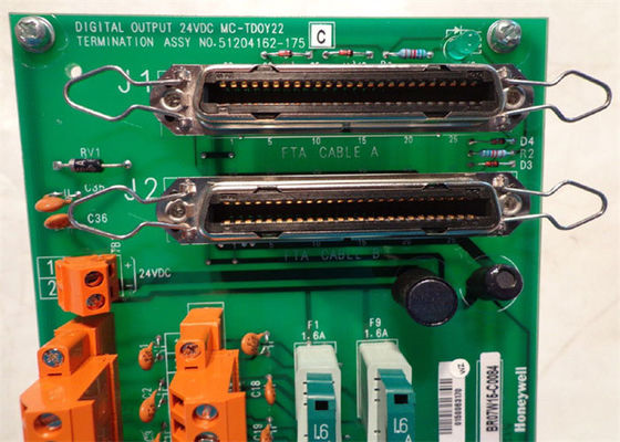 Saída de Digitas MC-TDOY22 da placa de PC de HONEYWELL 51204162-175 24 VDC