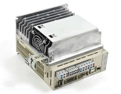 Yasakawa SGDA-04AS   O servo motor da C.A. conduz 0,53 FONTES de ALIMENTAÇÃO de HP 200 V