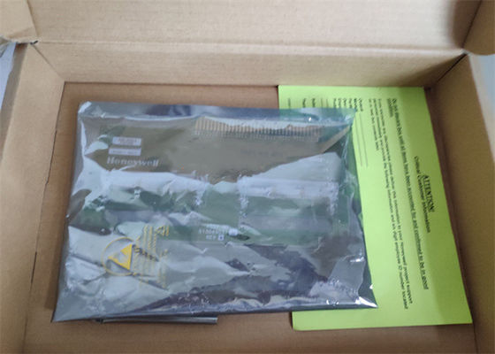 O CARTÃO DO MÓDULO WDA DO I/O DE HONEYWELL 51304903-100 CONECTA A RELAÇÃO DE SCSI À RELAÇÃO DA MOVIMENTAÇÃO DE WINCHESTER