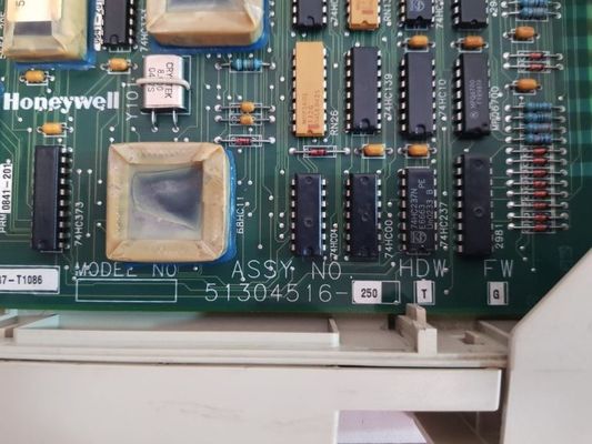 MONTAGEM EM RACK DO UNIDADE CENTRAL DE PROCESSADOR DO CARTÃO DO TRANSMISSOR DE RELAÇÃO DE HONEYWELL 51304516-250