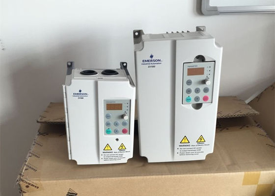 Frequência variável 0.75KW 1.5KVA das técnicas de controle de Emerson Inverter EV1000-2S0007G NIDEC